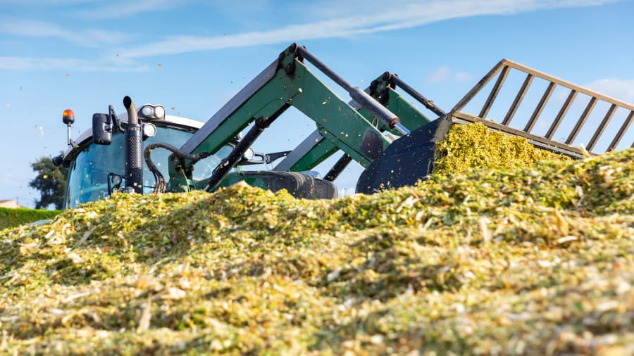 Example Application &ndash; Silage Handling Machinery